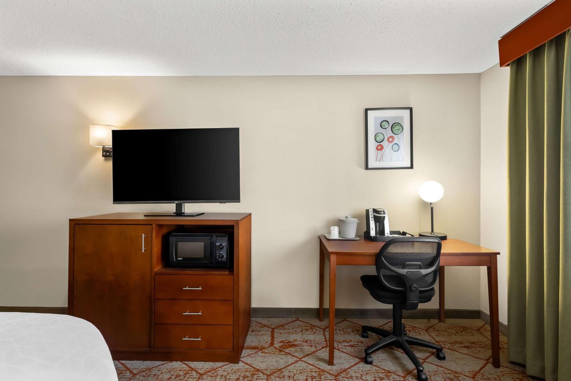 Best Western Fremont Angola I-80 90 Toll Road Екстериор снимка