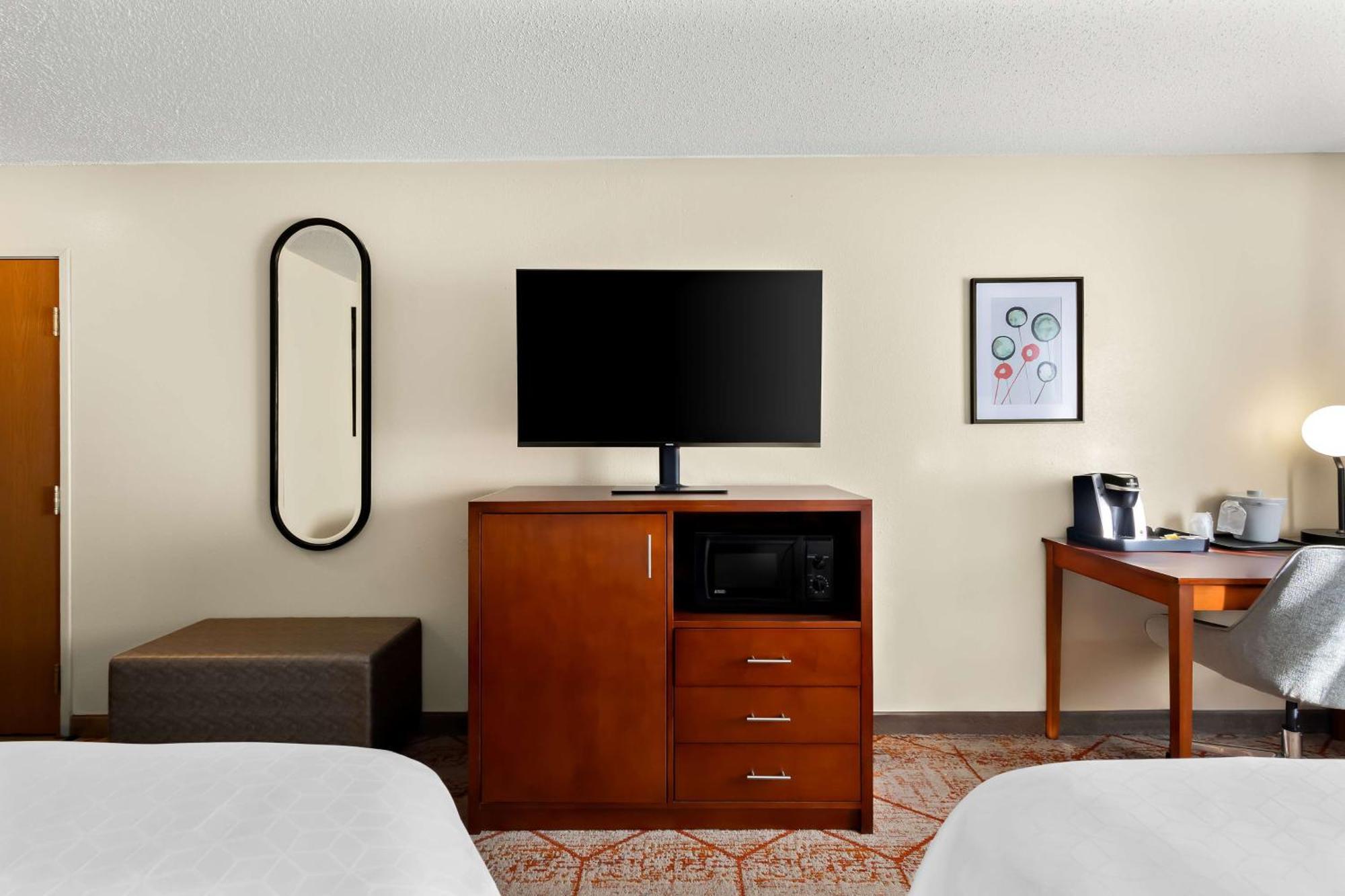 Best Western Fremont Angola I-80 90 Toll Road Екстериор снимка